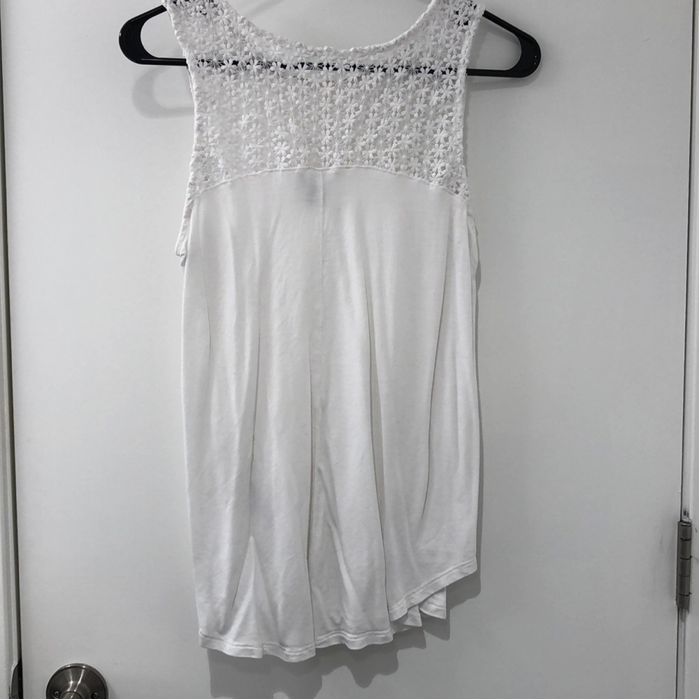 White floral sleeveless blouse